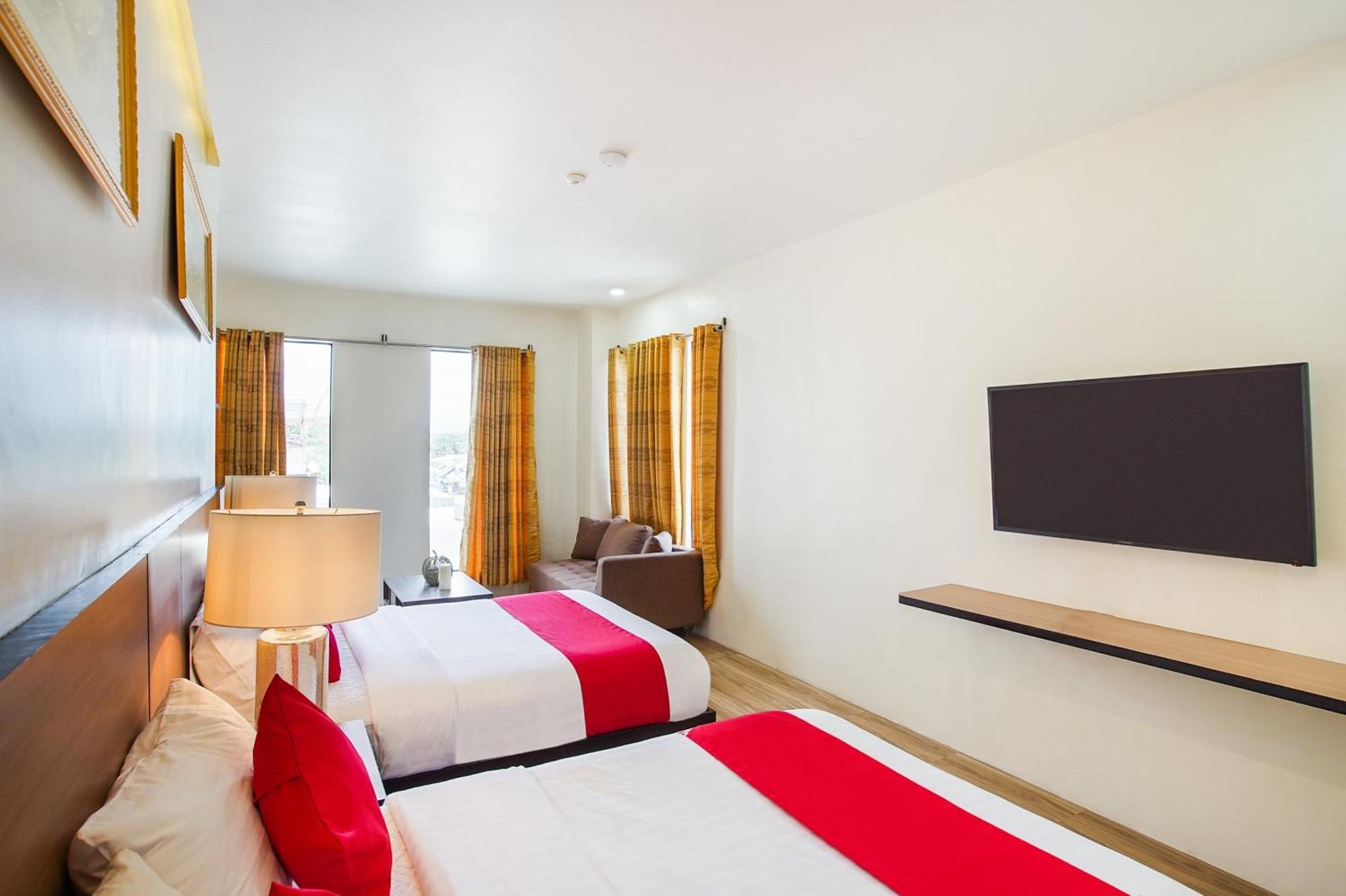 Oyo 489 Casa Mia Hotel Suites General Santos City Bagian luar foto