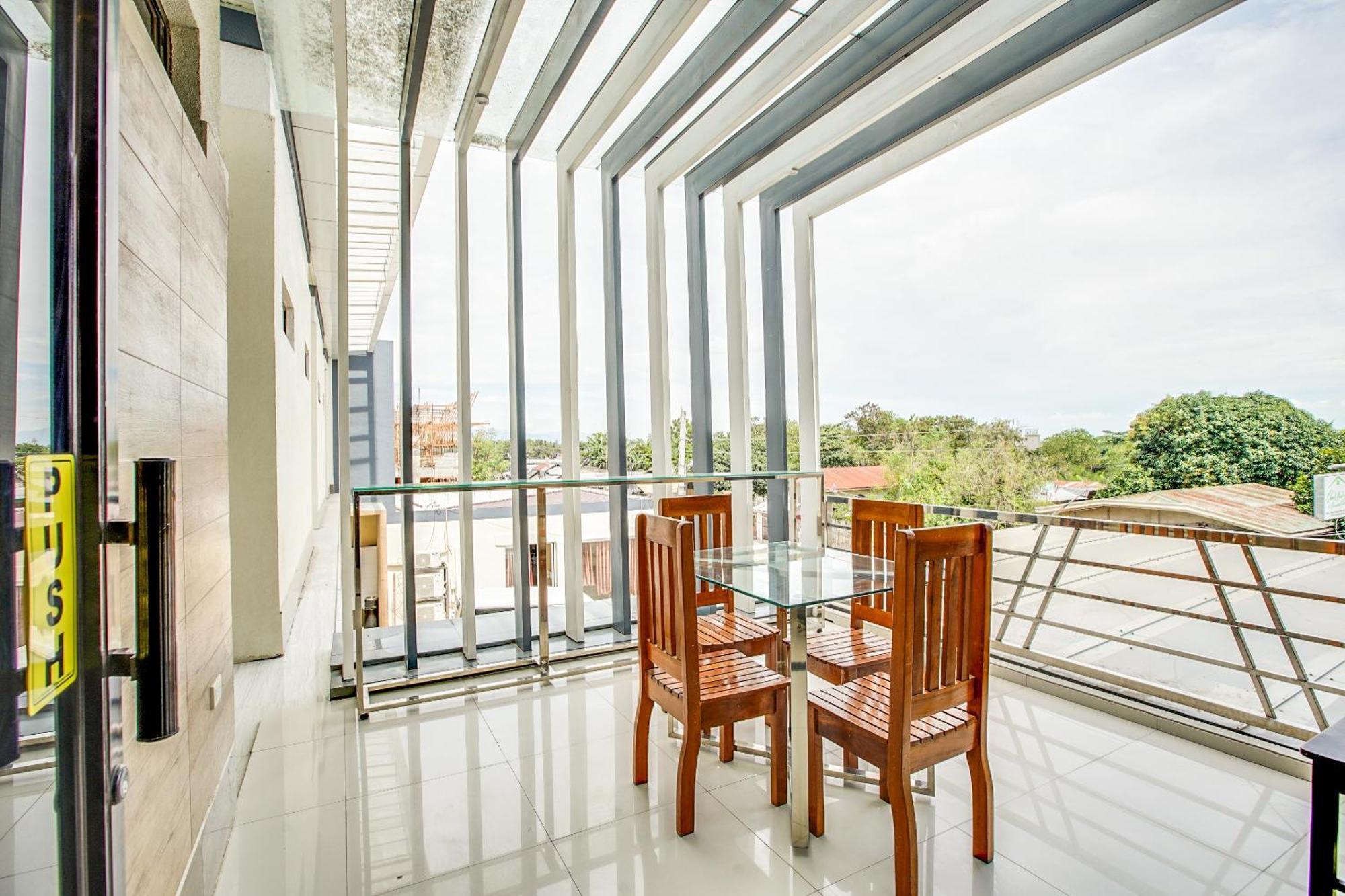 Oyo 489 Casa Mia Hotel Suites General Santos City Bagian luar foto
