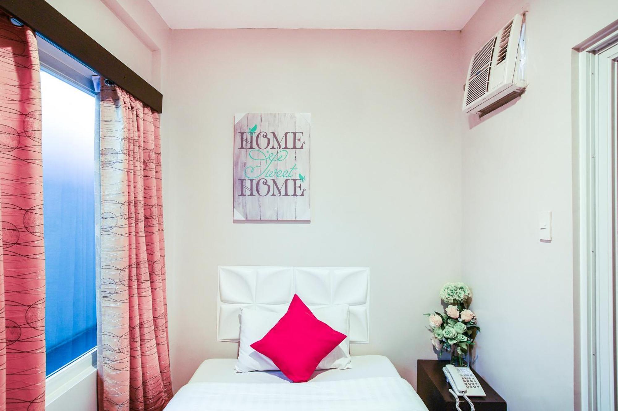 Oyo 489 Casa Mia Hotel Suites General Santos City Bagian luar foto