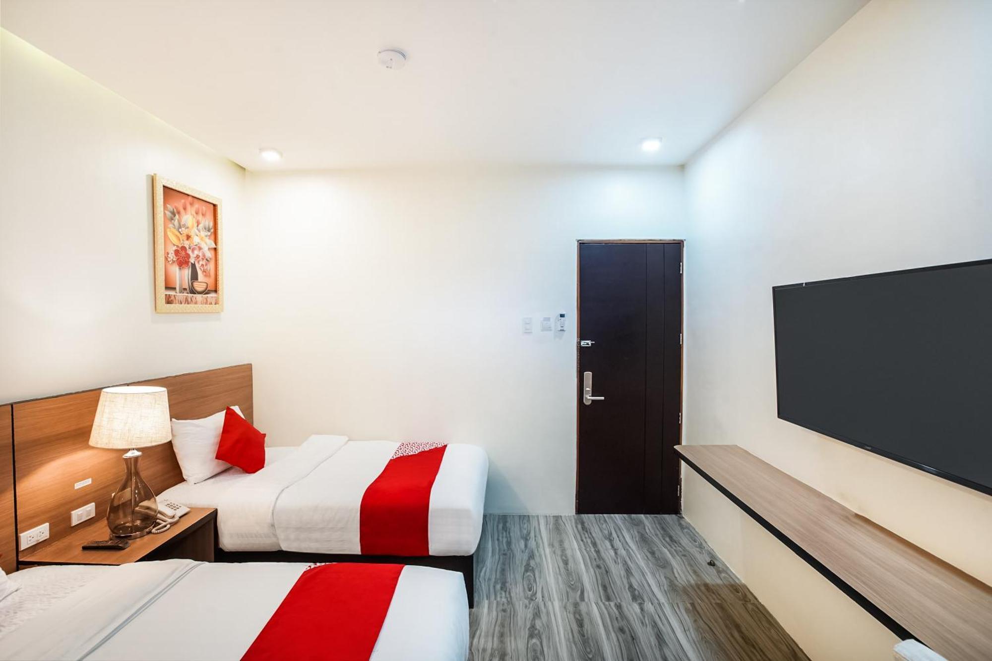 Oyo 489 Casa Mia Hotel Suites General Santos City Bagian luar foto